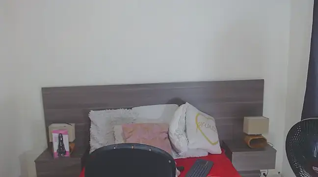 RAICHELLCOOPER1 online show from 17, 3, 2025