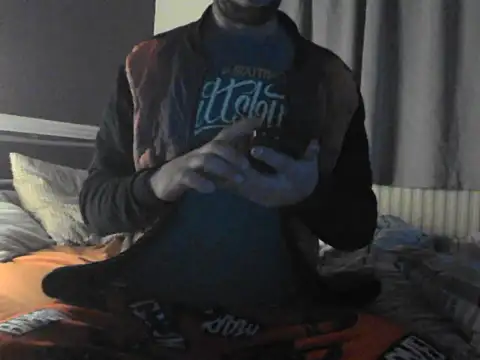 Snapshot of allnaked00 chatting on 18, 11, 2025 allnaked00 online show from 18, 11, 2025