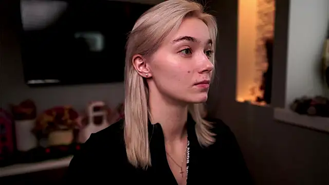 ileanacampbe online show from 13, 1, 2025