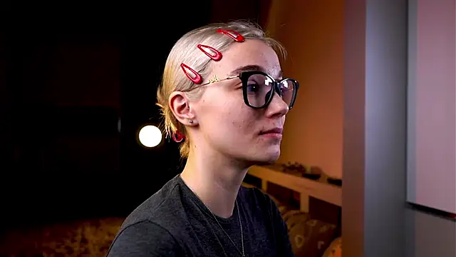 ileanacampbe online show from 25, 1, 2025