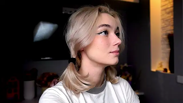 ileanacampbe online show from 30, 1, 2025