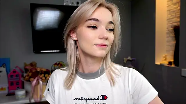 ileanacampbe online show from 10, 2, 2025