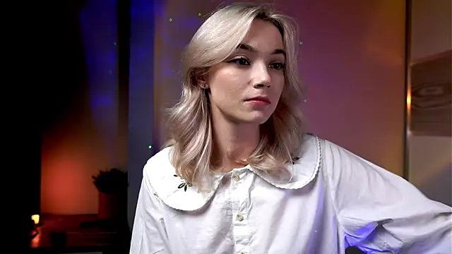 ileanacampbe online show from 11, 3, 2025