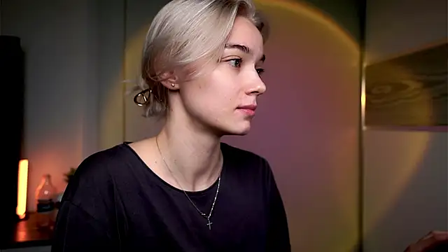 ileanacampbe online show from 21, 3, 2025