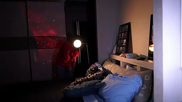 ileanacampbe online show from 19, 9, 2025