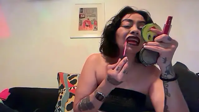 Snapshot of lashula chatting on 17, 4, 2026 lashula online show from 17, 4, 2026