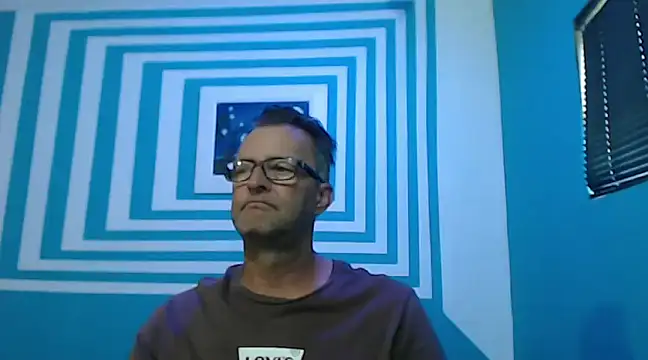 itsmeyes69 online show from 24, 1, 2025