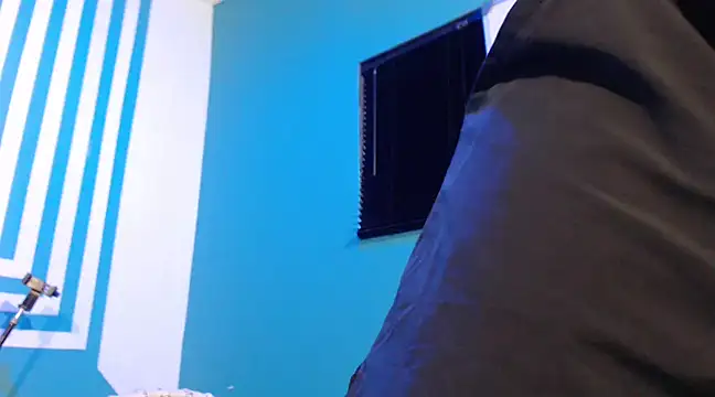 itsmeyes69 online show from 2, 2, 2025