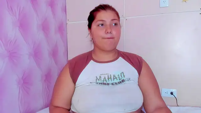 TaniaBellini online show from 12, 3, 2025