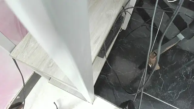 TaniaBellini online show from 18, 4, 2026