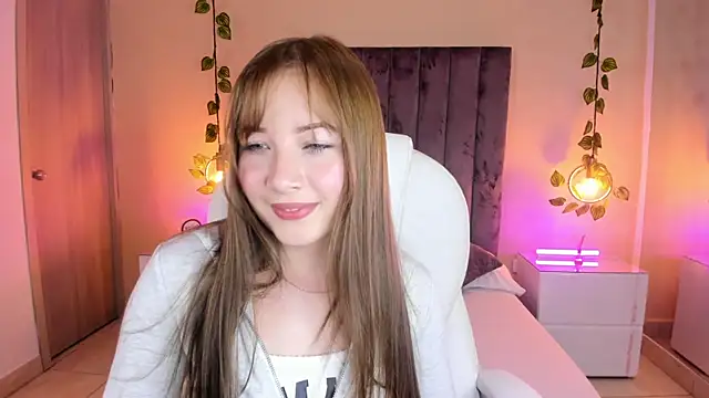 Snapshot of Dahlia_Rousse chatting on 12, 9, 2025 Dahlia Rousse online show from 12, 9, 2025