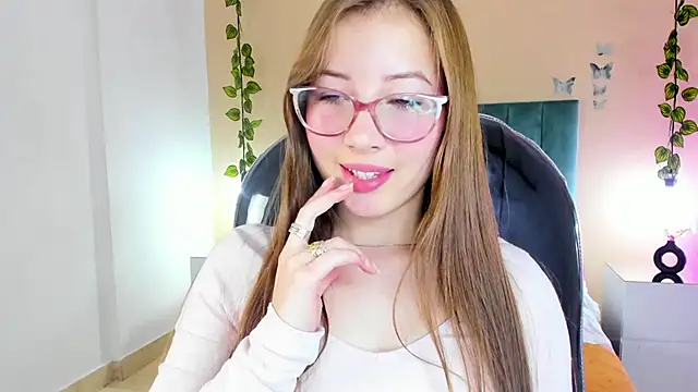 Snapshot of Dahlia_Rousse chatting on 30, 11, 2025 Dahlia Rousse online show from 30, 11, 2025