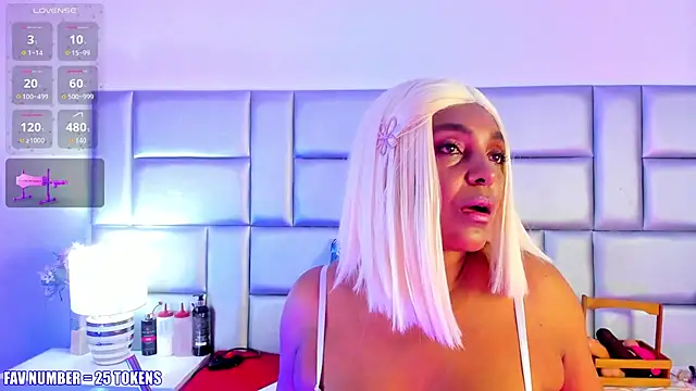 LovelyNickii online show from 19, 11, 2025