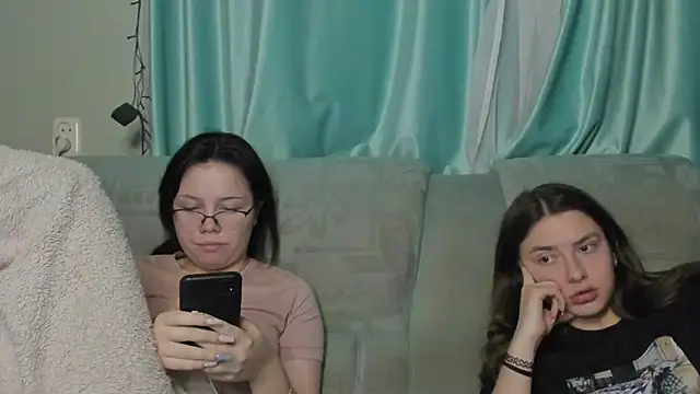 Snapshot of honey_love_honeyy chatting on 13, 1, 2025 honey love honeyy online show from 13, 1, 2025