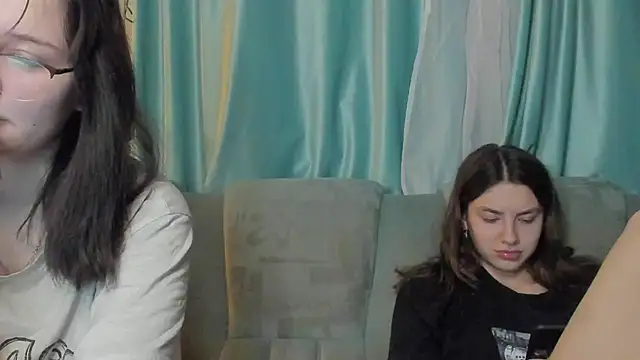 Snapshot of honey_love_honeyy chatting on 15, 1, 2025 honey love honeyy online show from 15, 1, 2025