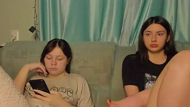 Snapshot of honey_love_honeyy chatting on 21, 1, 2025 honey love honeyy online show from 21, 1, 2025