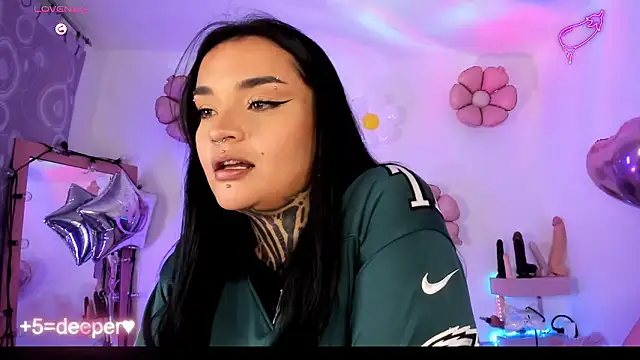 Snapshot of amyswallow7 chatting on 14, 1, 2026 amyswallow7 online show from 14, 1, 2026