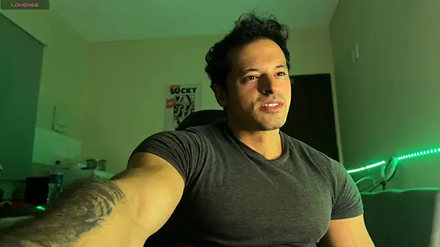 Snapshot of Lucasfit24 chatting on 25, 4, 2026 Lucasfit24 online show from 25, 4, 2026