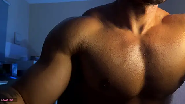 Snapshot of Lucasfit24 chatting on 4, 5, 2026 Lucasfit24 online show from 4, 5, 2026