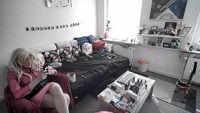 Snapshot of CDHannahSub chatting on 26, 6, 2026 CDHannahSub online show from 26, 6, 2026