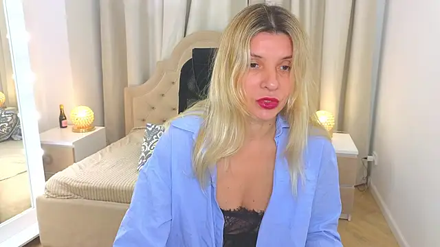 Snapshot of M_I_A_M_I_A chatting on 19, 9, 2025 M I A M I A online show from 19, 9, 2025