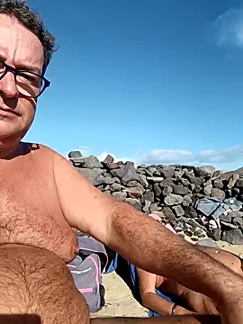 Snapshot of MountJohnXL chatting on 17, 12, 2025 MountJohnXL online show from 17, 12, 2025