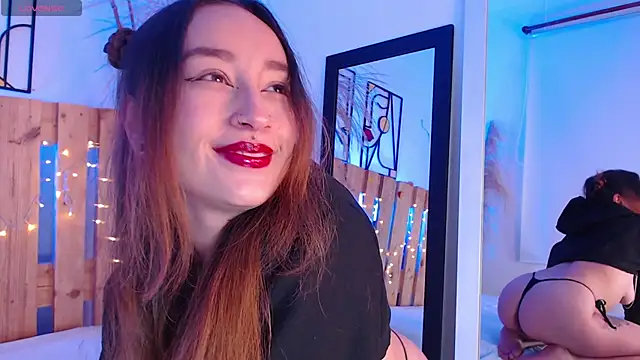 coral jonesss online show from 3, 3, 2025