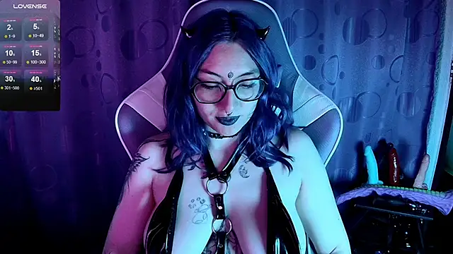 Kimlennox  online show from 30, 9, 2025