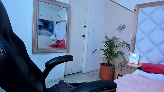 Snapshot of renatarussel chatting on 25, 1, 2025 renatarussel online show from 25, 1, 2025