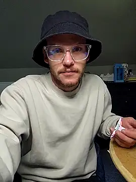 Snapshot of SoxxyNsh chatting on 20, 9, 2025 SoxxyNsh online show from 20, 9, 2025