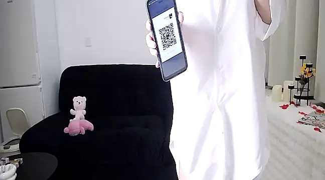 Hey-Cute online show from 14, 1, 2025