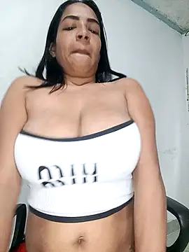 CarolinePolsen online show from 25, 2, 2025