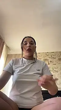 Snapshot of Rosanna_Rennie chatting on 24, 2, 2025 Rosanna Rennie online show from 24, 2, 2025