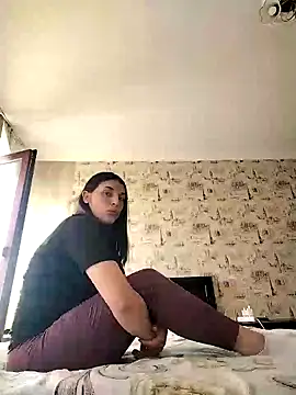 Snapshot of Rosanna_Rennie chatting on 11, 3, 2025 Rosanna Rennie online show from 11, 3, 2025