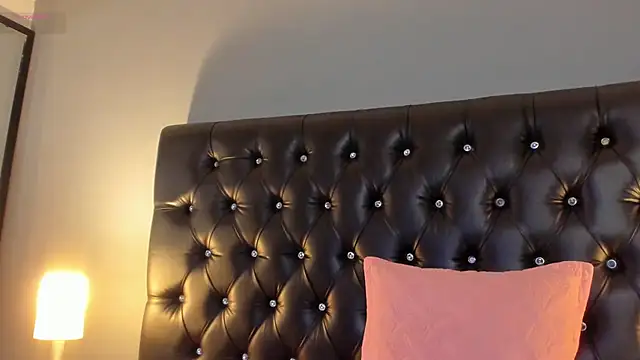 Catty Foxx online show from 13, 3, 2025