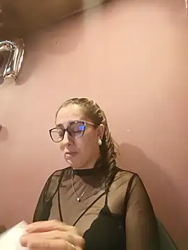 Snapshot of CHARLOTTE_1711 chatting on 19, 5, 2026 CHARLOTTE 1711 online show from 19, 5, 2026