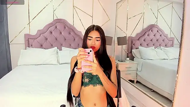Snapshot of BellaaStorm chatting on 12, 3, 2025 BellaaStorm online show from 12, 3, 2025