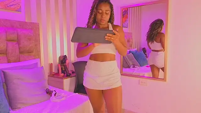 avis lara online show from 12, 3, 2026