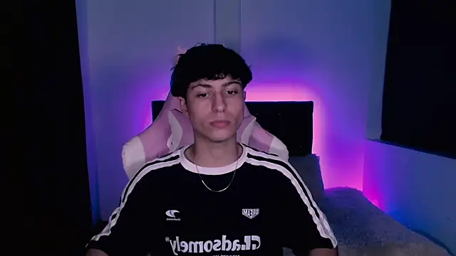 Snapshot of Evan_Hunter chatting on 30, 1, 2025 Evan Hunter online show from 30, 1, 2025