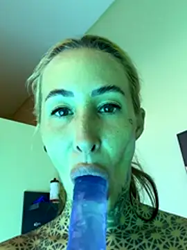 Snapshot of Black_sweet_Rose chatting on 22, 12, 2025 Black sweet Rose online show from 22, 12, 2025