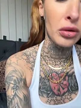 Snapshot of Black_sweet_Rose chatting on 2, 2, 2026 Black sweet Rose online show from 2, 2, 2026