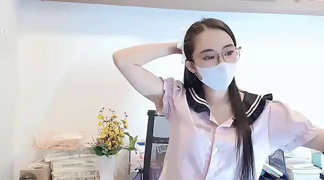 Lush-Office online show from 18, 3, 2025