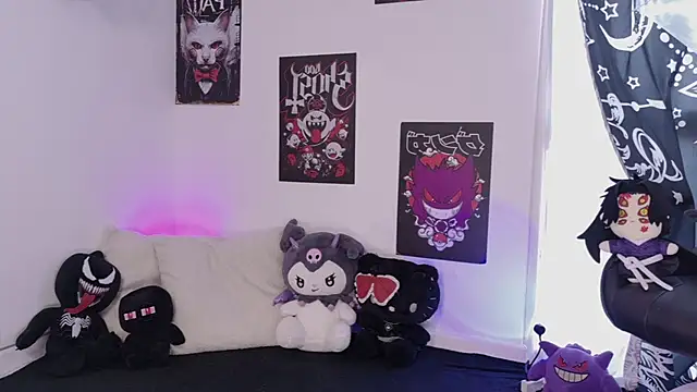 raven  white1 online show from 21, 7, 2026