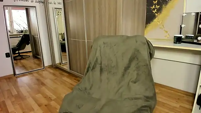 Snapshot of CzaR_Zmyslowosc chatting on 27, 3, 2026 CzaR Zmyslowosc online show from 27, 3, 2026