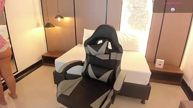 Snapshot of lilly_ass_ chatting on 12, 9, 2025 lilly ass online show from 12, 9, 2025