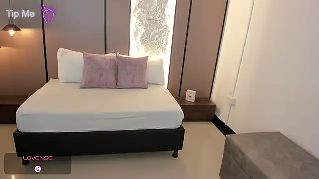 Snapshot of lilly_ass_ chatting on 17, 11, 2025 lilly ass online show from 17, 11, 2025