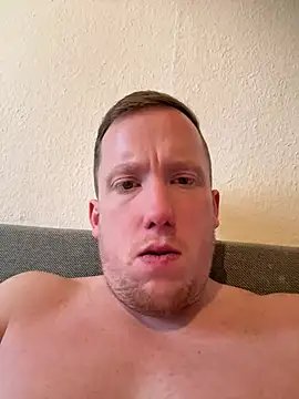 Snapshot of Sklavesucht2025 chatting on 27, 1, 2025 Sklavesucht2025 online show from 27, 1, 2025