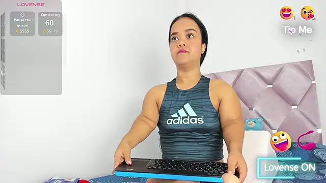 AnieRey online show from 11, 2, 2026