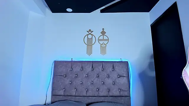 Snapshot of BrigitteRoy_ chatting on 27, 2, 2025 BrigitteRoy online show from 27, 2, 2025