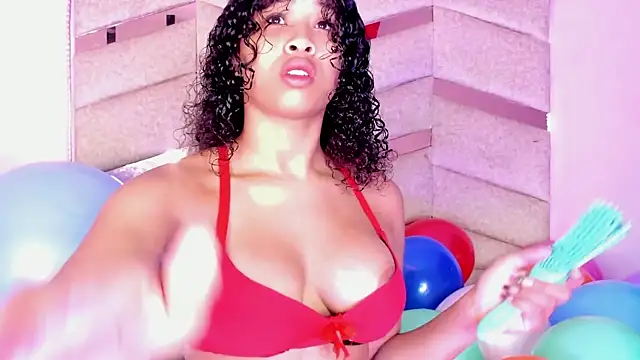 Snapshot of BrigitteRoy_ chatting on 19, 10, 2025 BrigitteRoy online show from 19, 10, 2025